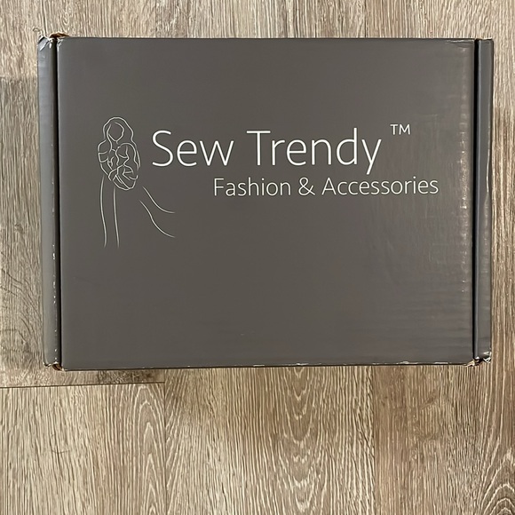 EUC Sew Trendy Fashion & Accessories Maternity & Photoshoot Red Burgundy Gown - Picture 5 of 14